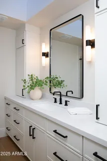 $2,400,000 | 8502 East Vista Bonita Drive, Scottsdale, AZ 85255