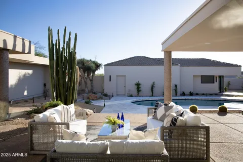 $2,400,000 | 8502 East Vista Bonita Drive, Scottsdale, AZ 85255