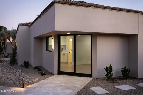 $2,400,000 | 8502 East Vista Bonita Drive, Scottsdale, AZ 85255