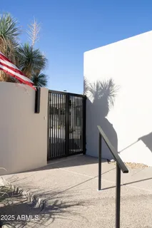 $2,400,000 | 8502 East Vista Bonita Drive, Scottsdale, AZ 85255