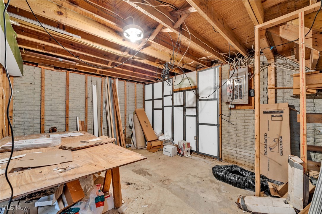 196 Jones Road Wellington, OH 44090 - Photo 19 of 33 Gallery Image 19