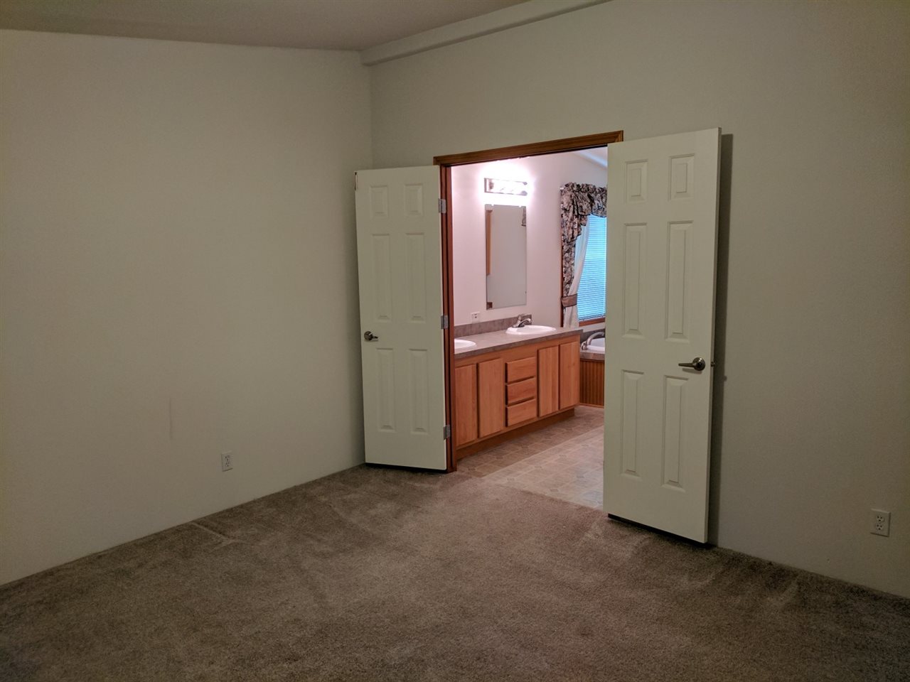 1391 Hall Street, Unit A Addy, WA 99101 - Photo 8 of 20
