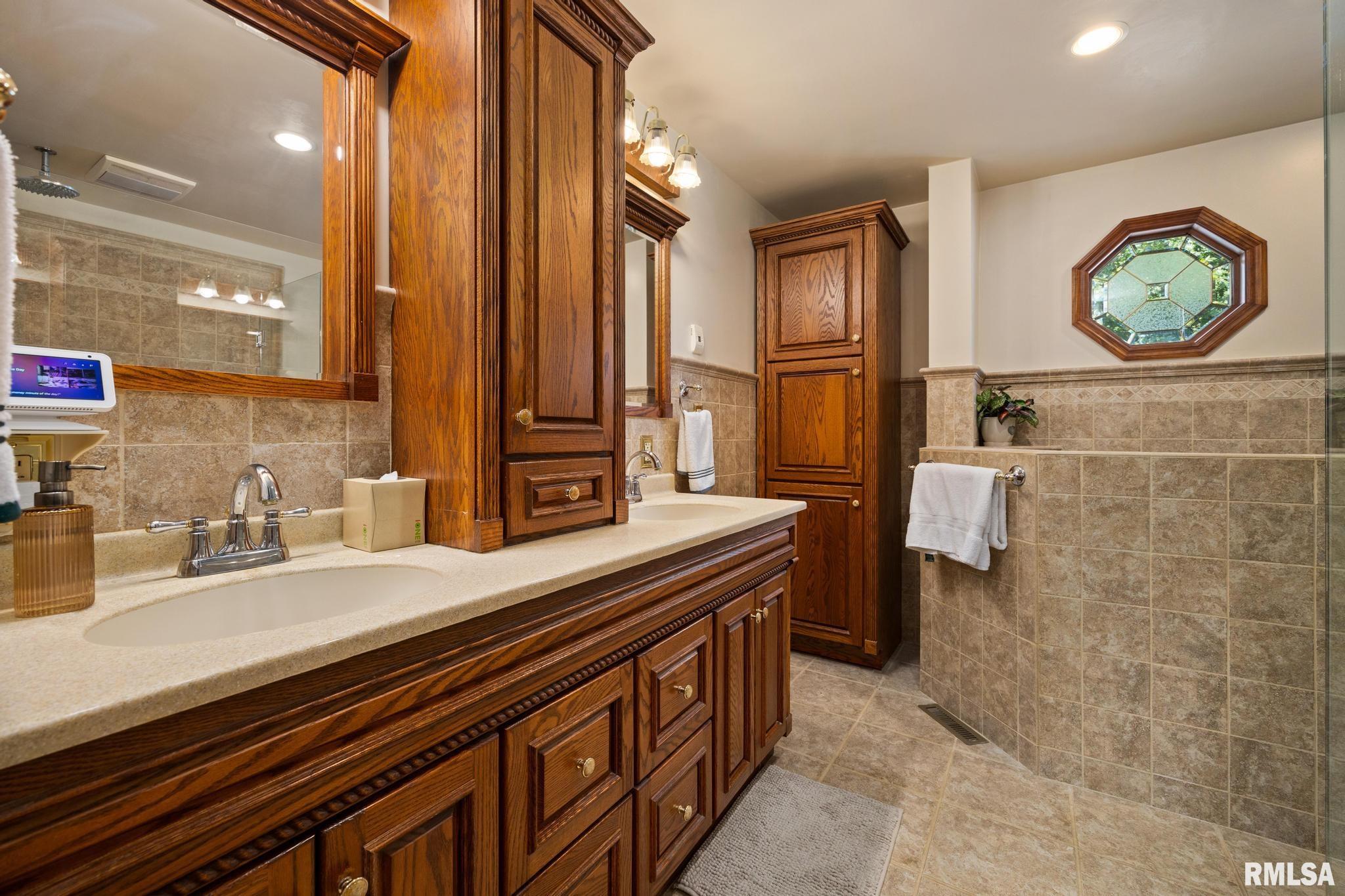 1017 West Northmoor Road Peoria, IL 61614 - Photo 23 of 53