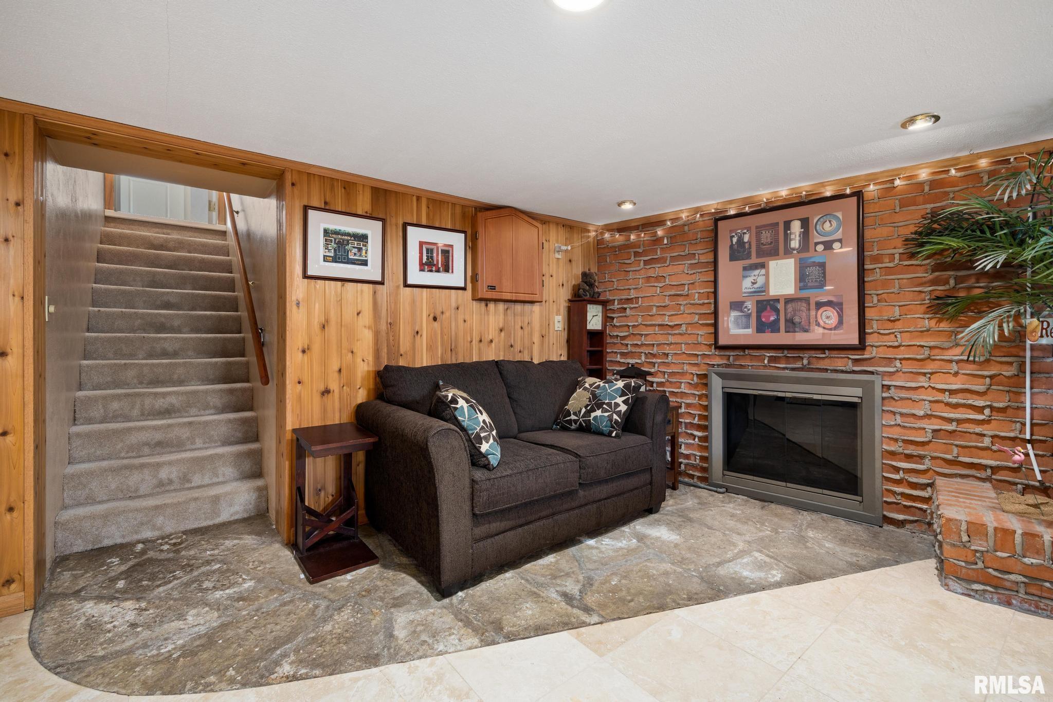 1017 West Northmoor Road Peoria, IL 61614 - Photo 27 of 53