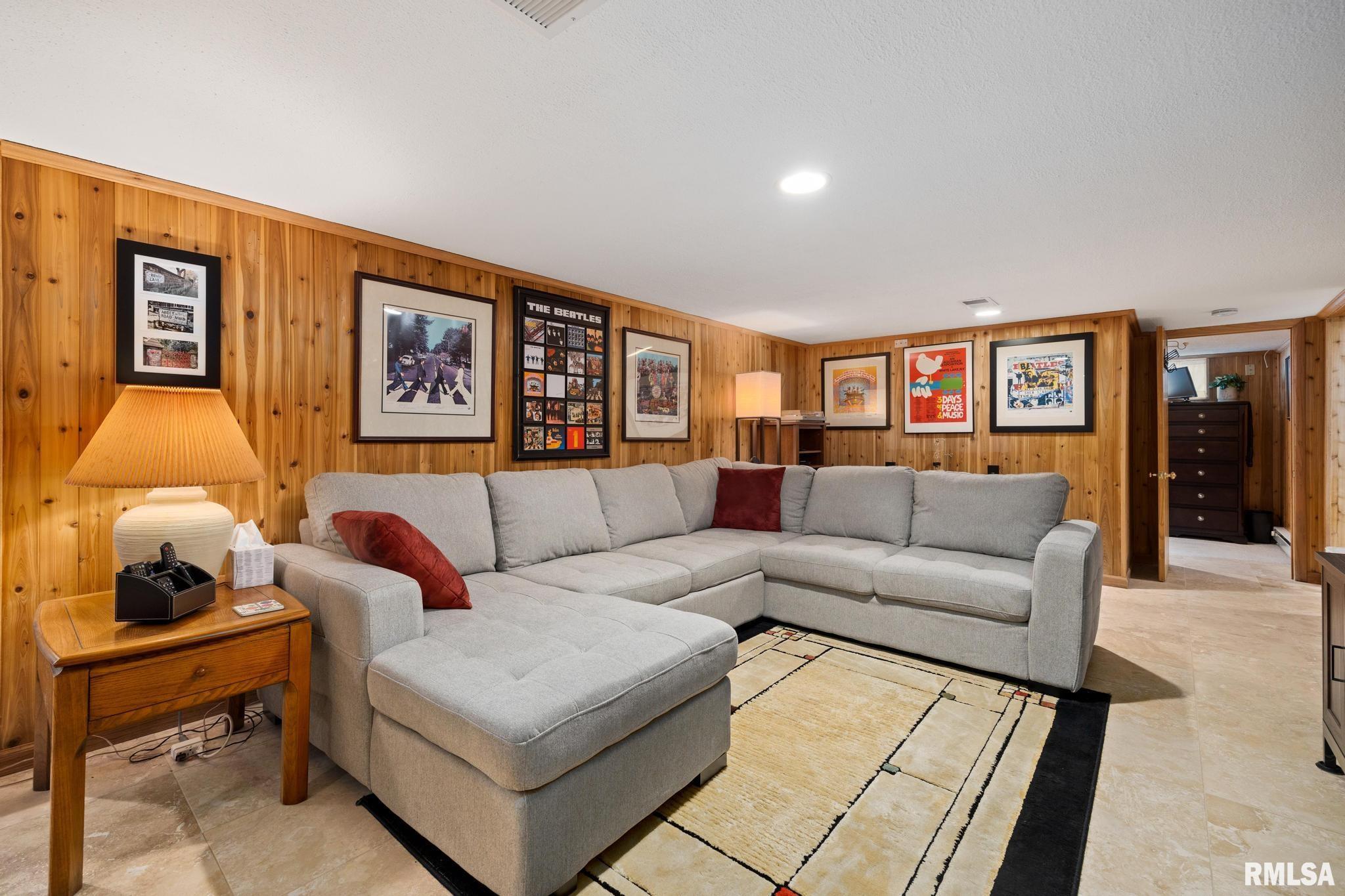 1017 West Northmoor Road Peoria, IL 61614 - Photo 29 of 53