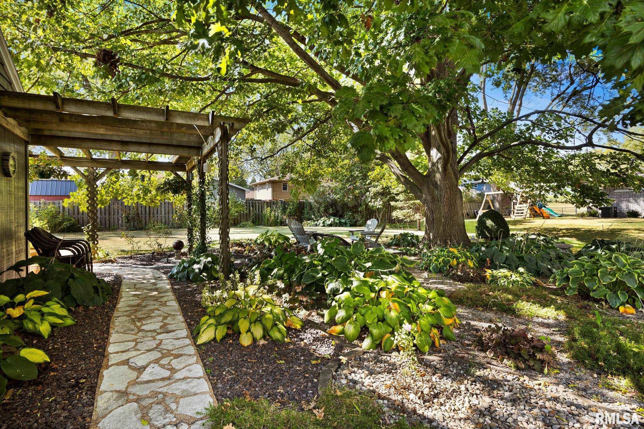 1017 West Northmoor Road Peoria, IL 61614 - Photo 46 of 53