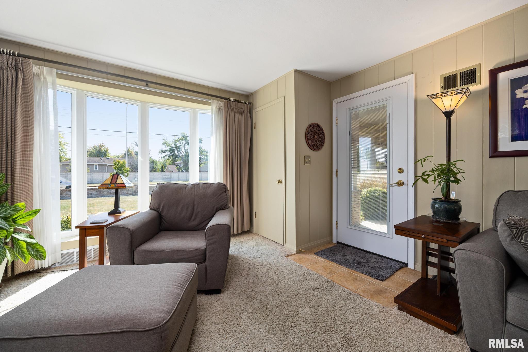 1017 West Northmoor Road Peoria, IL 61614 - Photo 7 of 53