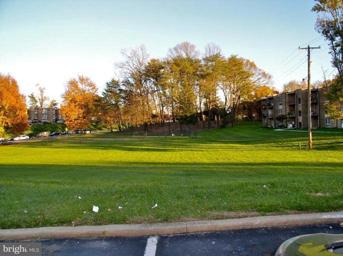2207 Greenery Lane, Unit T2 Silver Spring, MD 20906 - Photo 13 of 27 field with fenced dog park