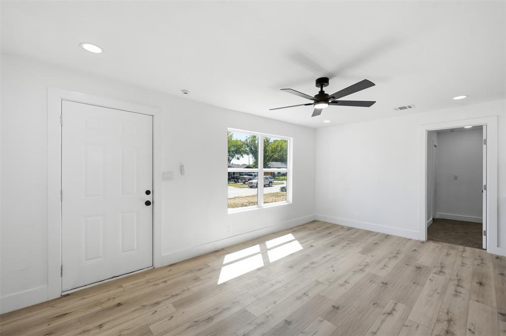905 East Shaw Street Fort Worth, TX 76110 - Photo 16 of 19 Gallery Image 16