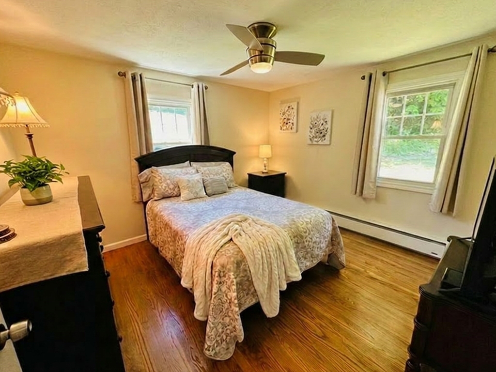 170 Treetop Avenue Springfield, MA 01118 - Photo 10 of 25