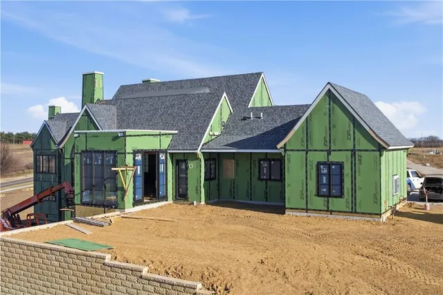 $2,495,000 | 10800 North Ewing Avenue, Kansas City, MO 64156