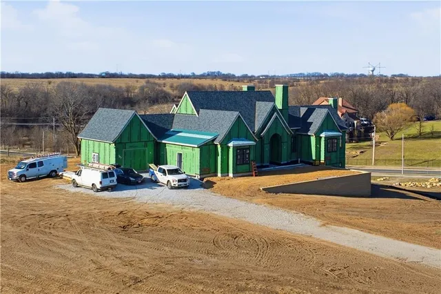 $2,495,000 | 10800 North Ewing Avenue, Kansas City, MO 64156