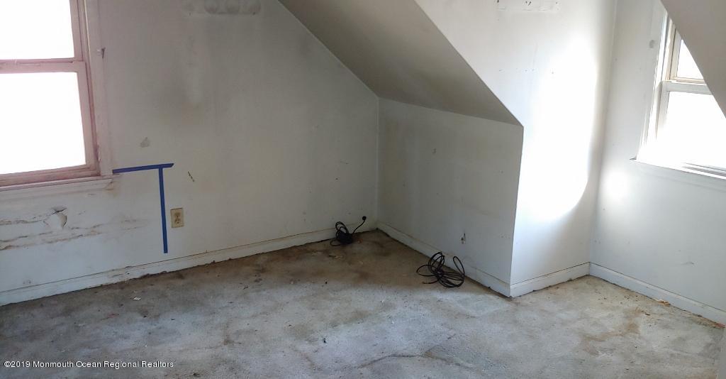 3 Ridge Avenue Neptune Township, NJ 07753 - Photo 5 of 11 2019-10-23-11-02-56 (1024x534)