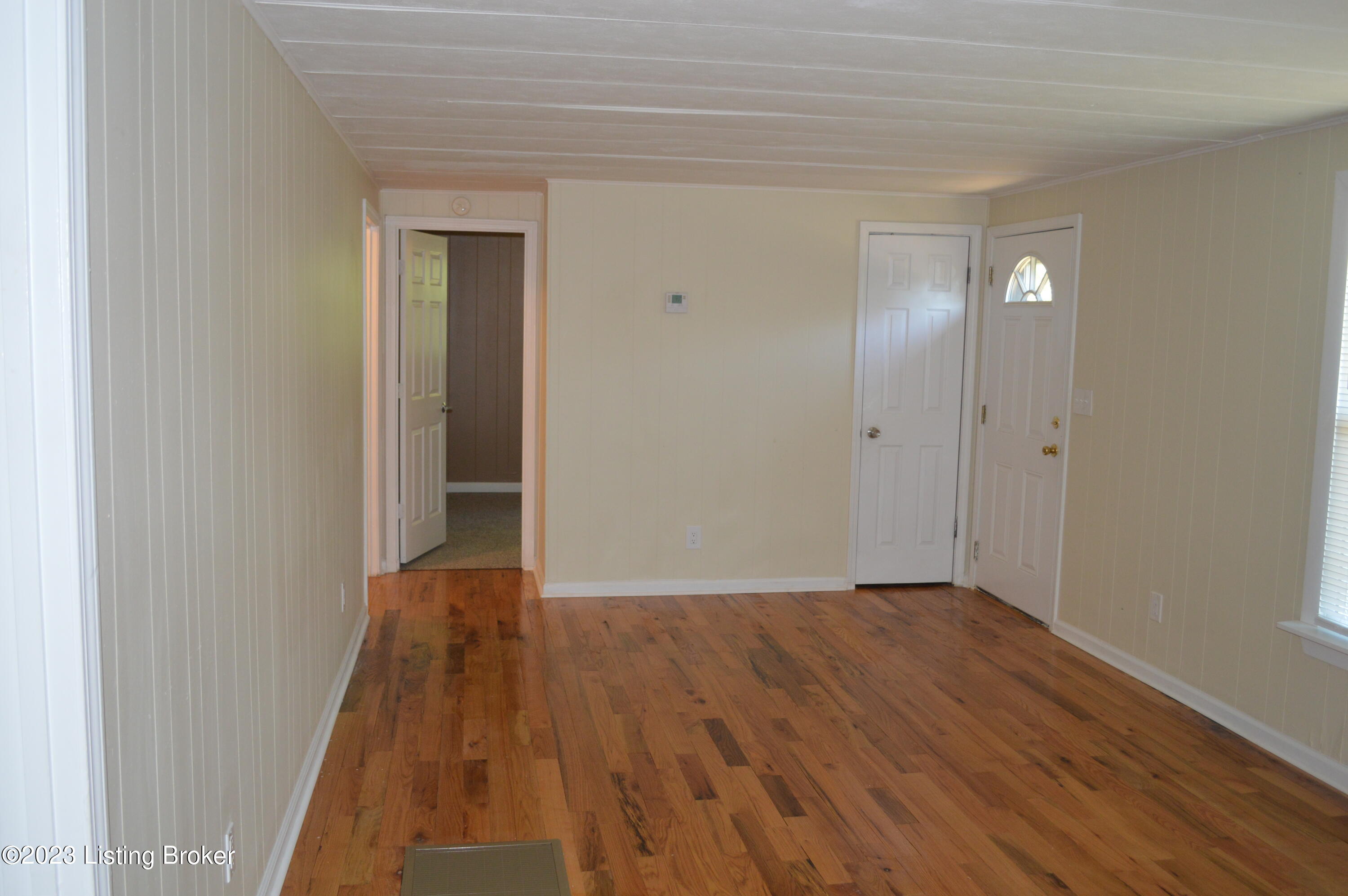 409 Lagrange Road New Castle, KY 40050 - Photo 6 of 22 DSC_0004