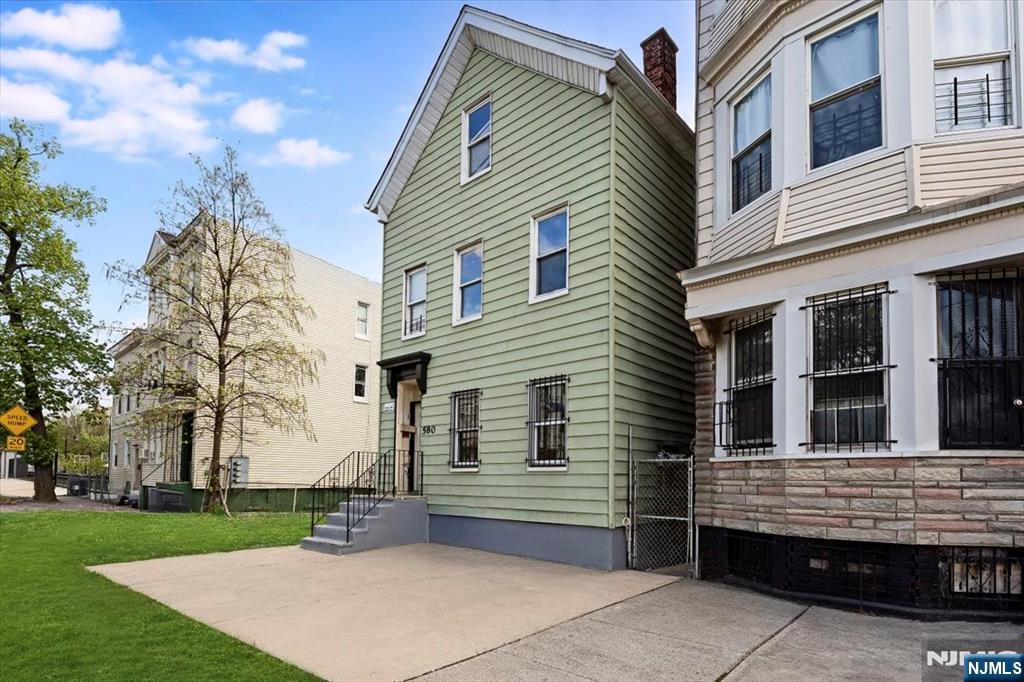 580 Hunterdon Street Newark, NJ 07108 - Photo 18 of 29