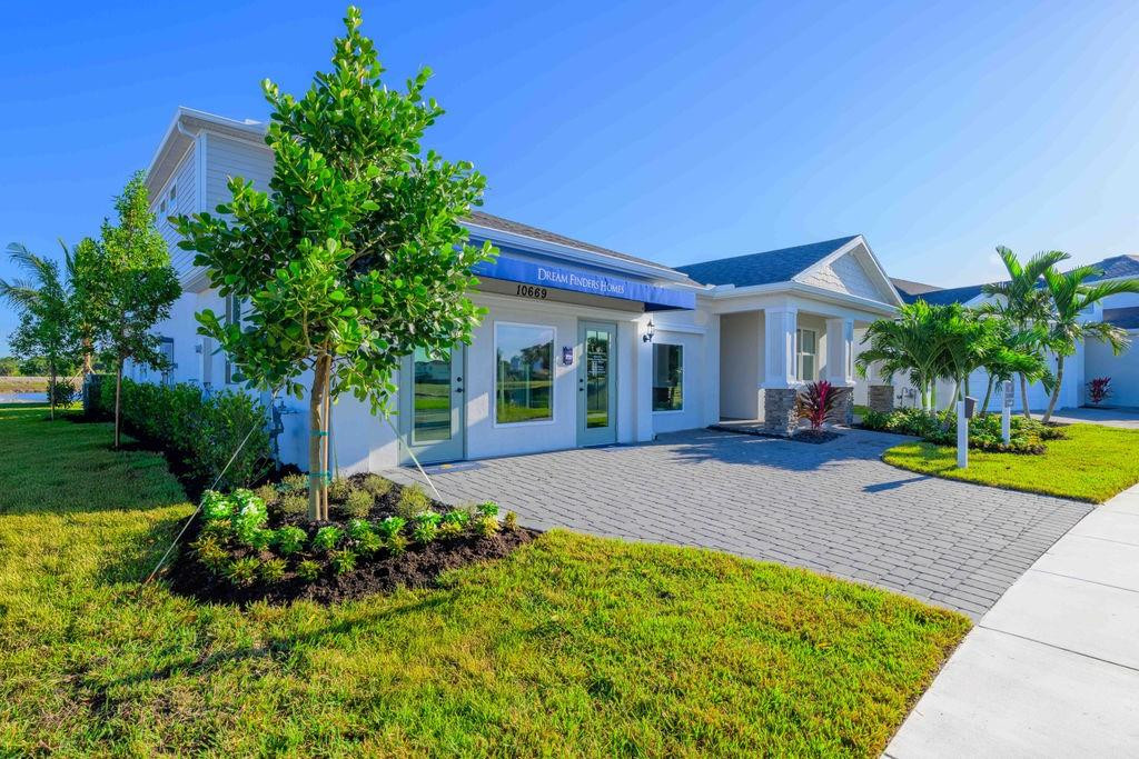 10669 Northwest Suncrest Loop Port Street Fort Pierce, FL 34945 - Photo 2 of 52 Photo 2