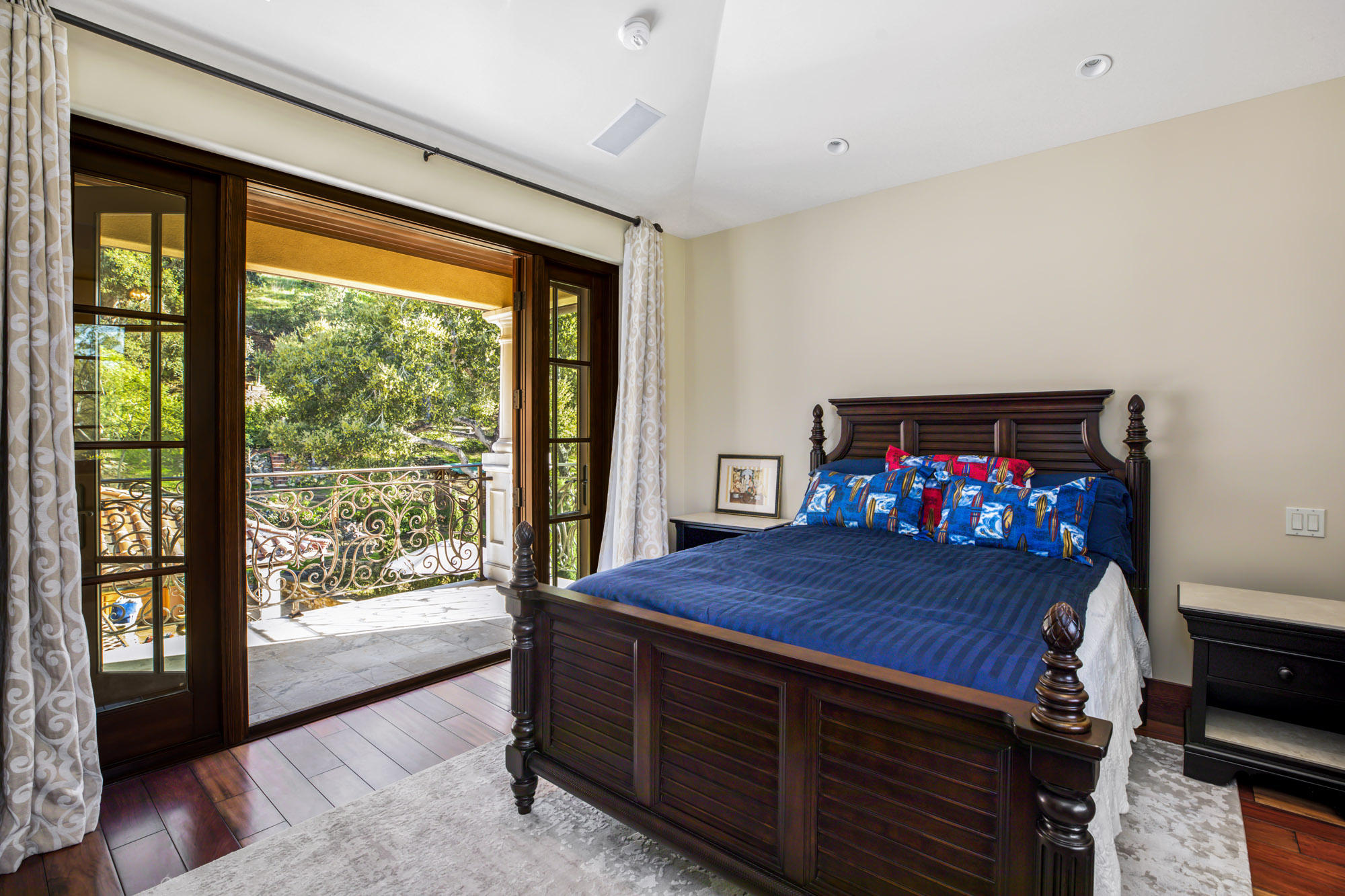 2020 Creekside Road Montecito, CA 93108 - Photo 17 of 29 Upstairs Bedroom #3