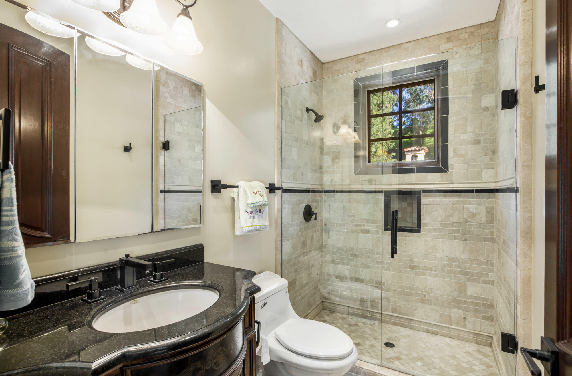 2020 Creekside Road Montecito, CA 93108 - Photo 18 of 29 Bathroom #3