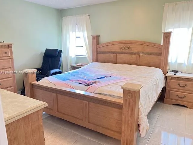 $405,000 | 905 Northwest 107th Avenue, Pembroke Pines, FL 33026