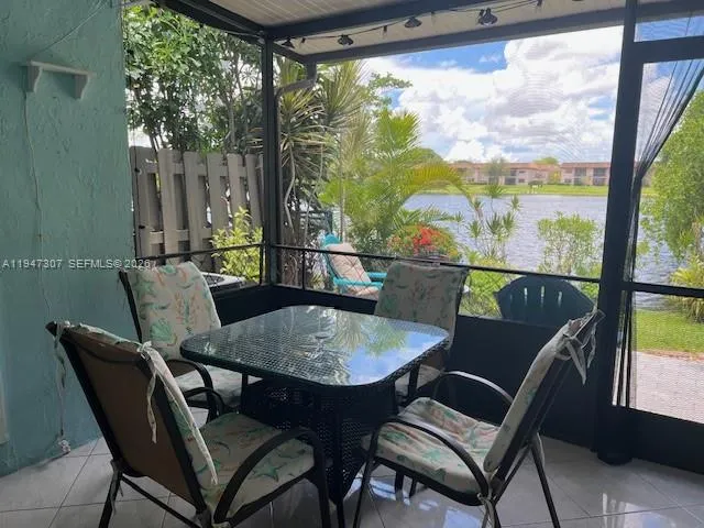 $405,000 | 905 Northwest 107th Avenue, Pembroke Pines, FL 33026