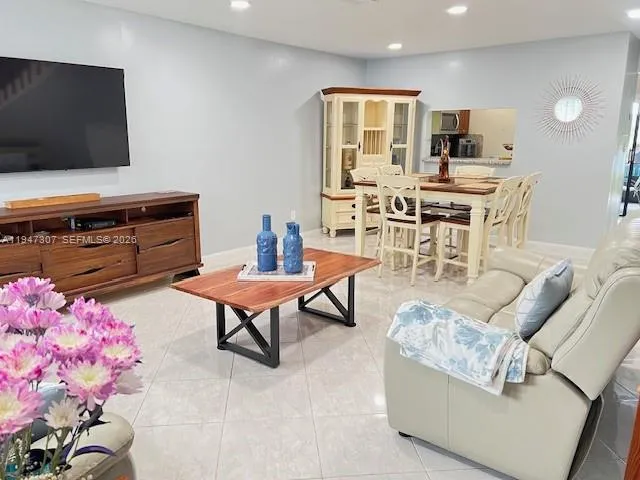 $405,000 | 905 Northwest 107th Avenue, Pembroke Pines, FL 33026