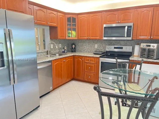 $405,000 | 905 Northwest 107th Avenue, Pembroke Pines, FL 33026