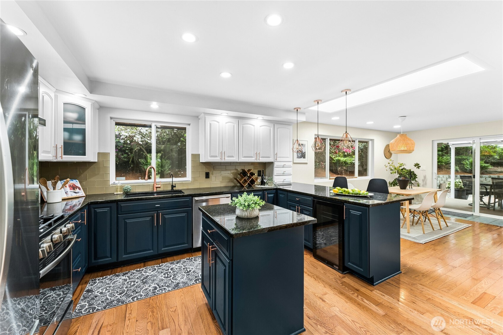 18152 145th Avenue Southeast Renton, WA 98058 - Photo 13 of 40 a kitchen with granite countertop lots of counter top space