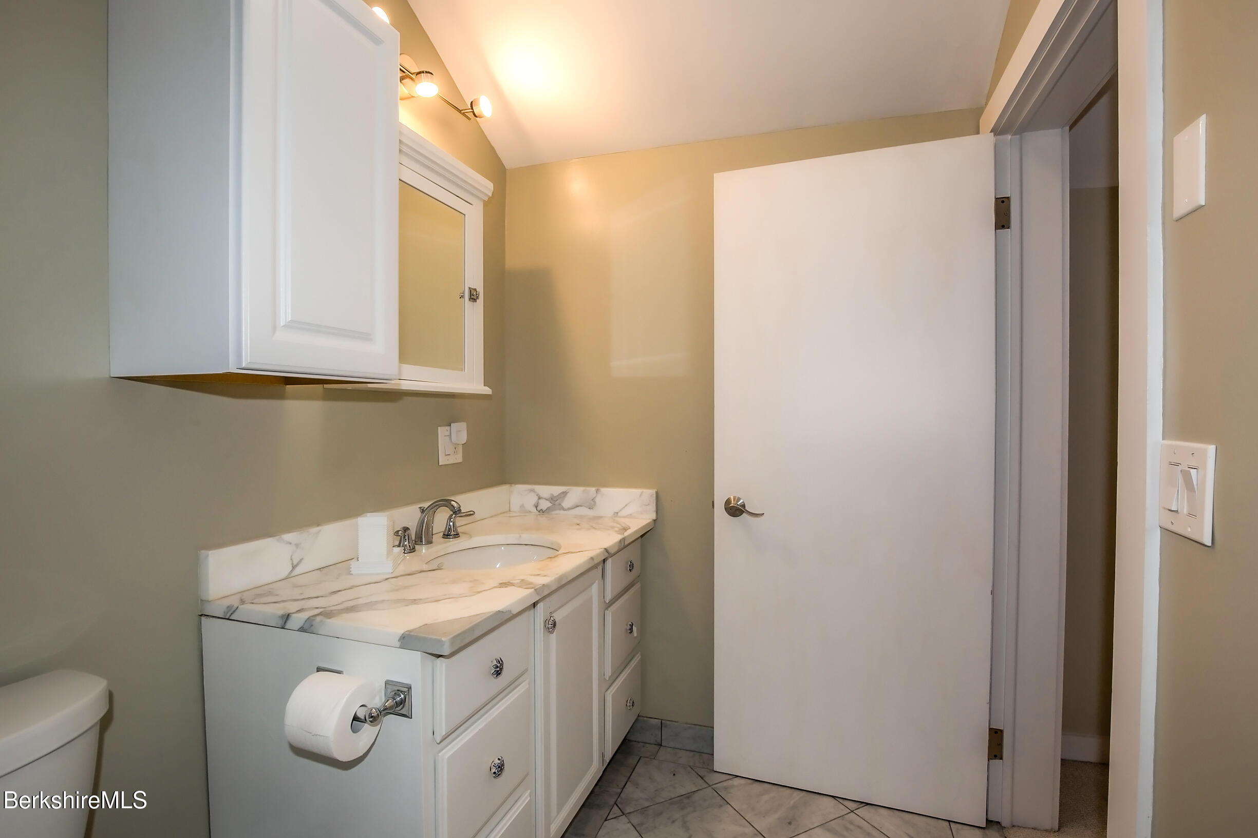 2 Wallace Road, Unit 2E Stockbridge, MA 01262 - Photo 31 of 50 a utility room with a sink a washer and dryer