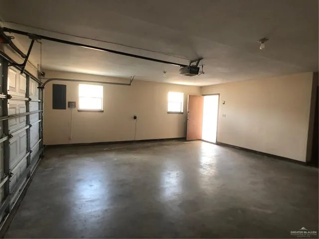 $1,800 | 3012 South Rose Ellen Boulevard, McAllen, TX 78503