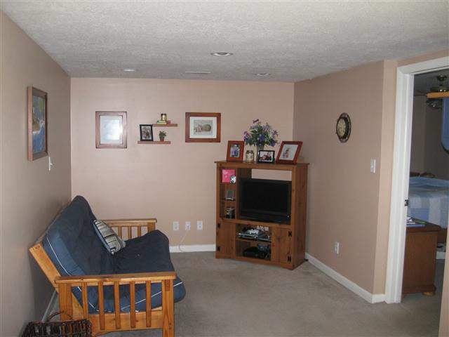4405 West Petty Road Muncie, IN 47304 - Photo 5 of 15 Gallery Image 5