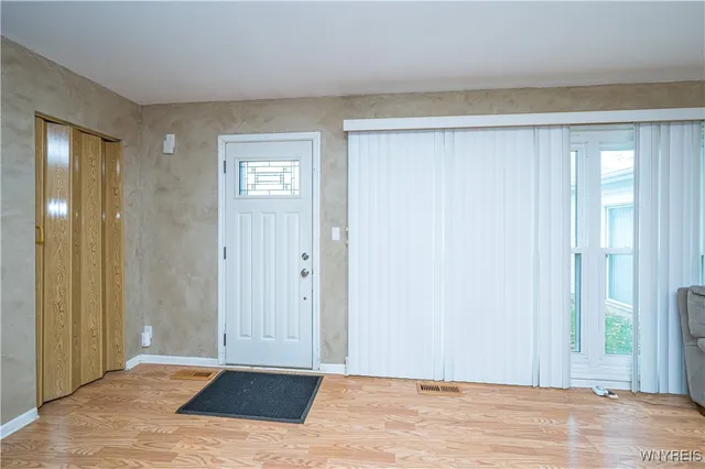 $249,900 | 158 Overbrook Avenue, Tonawanda, NY 14150