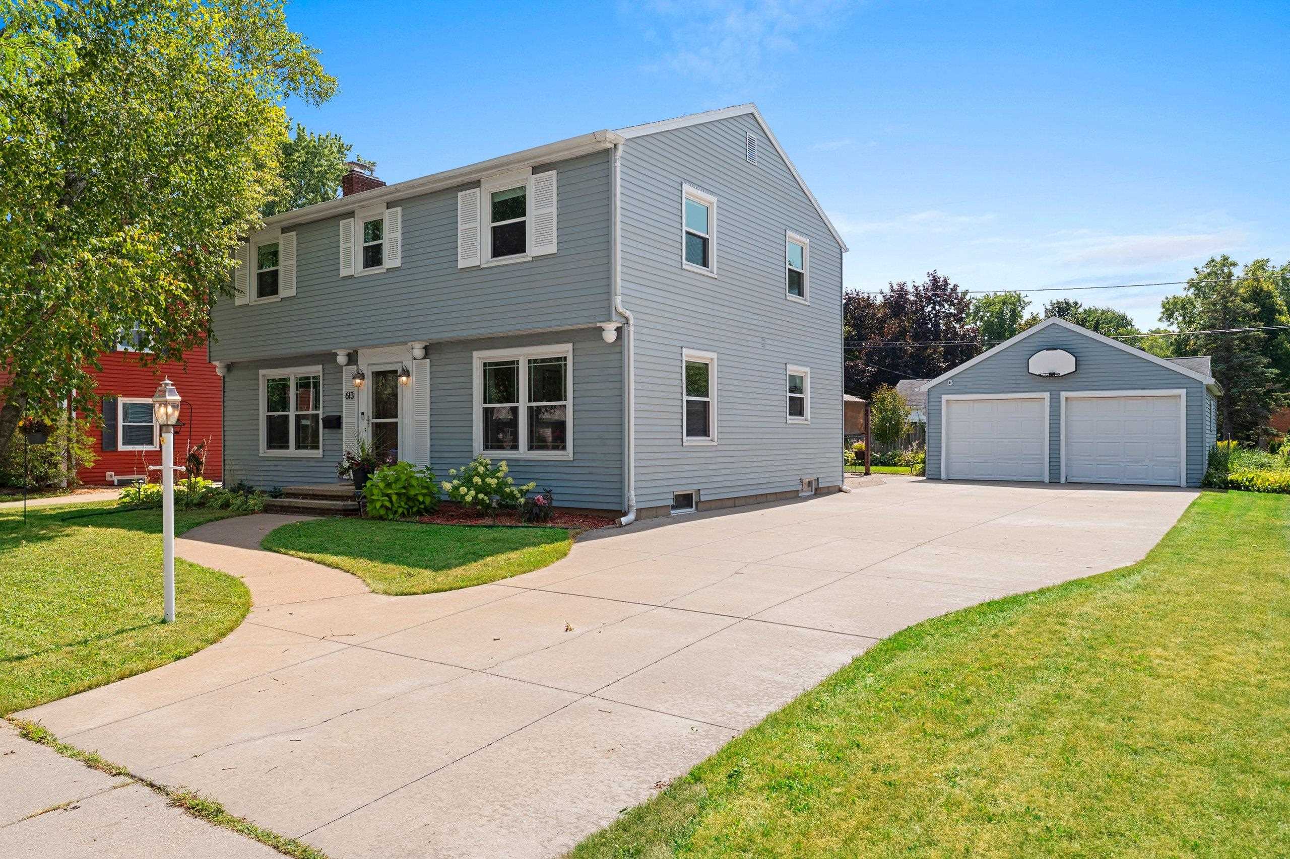 613 East Byrd Street Appleton, WI 54911 - Photo 5 of 66 Gallery Image 5