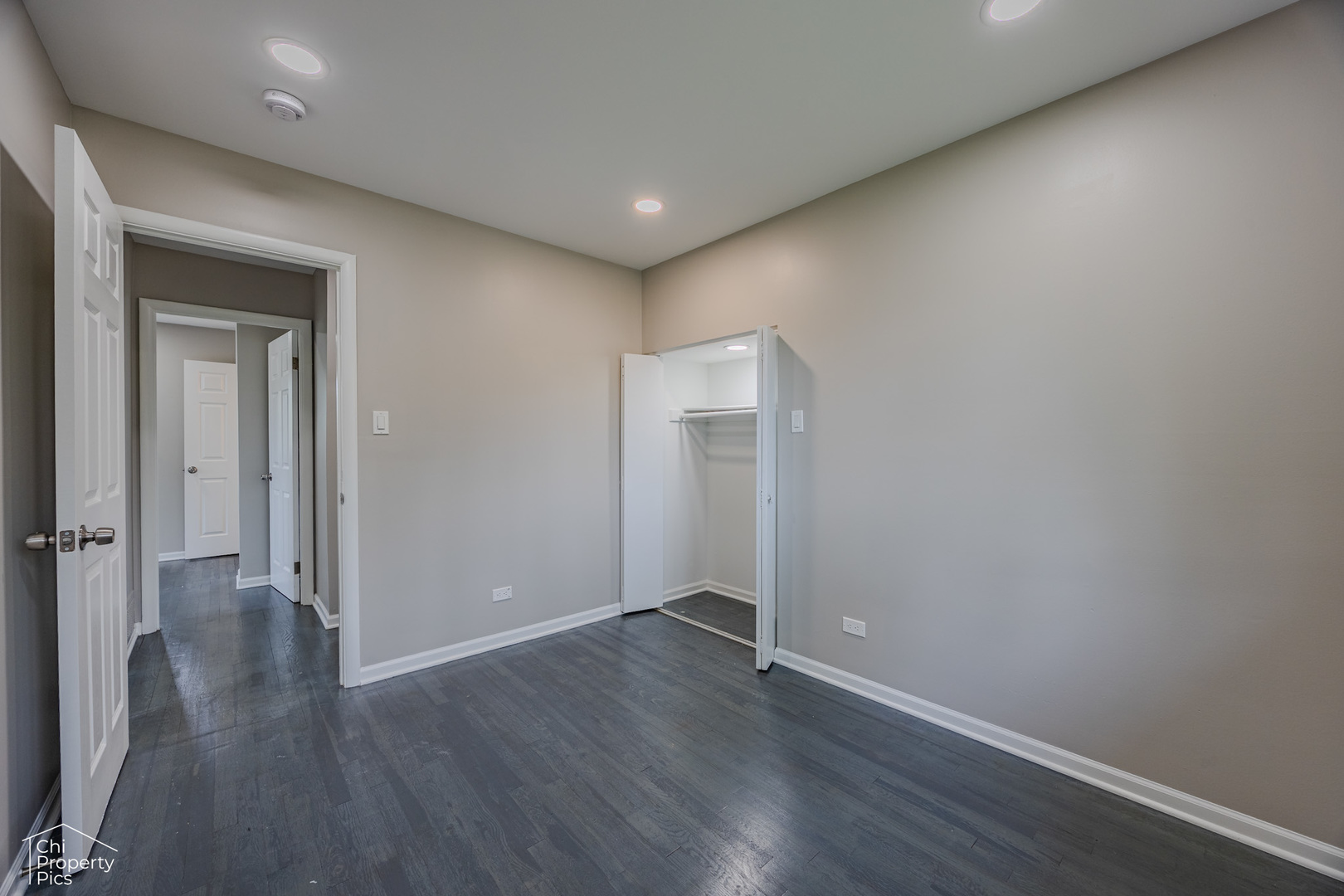 430 Bode Road Hoffman Estates, IL 60169 - Photo 15 of 24 Gallery Image 15