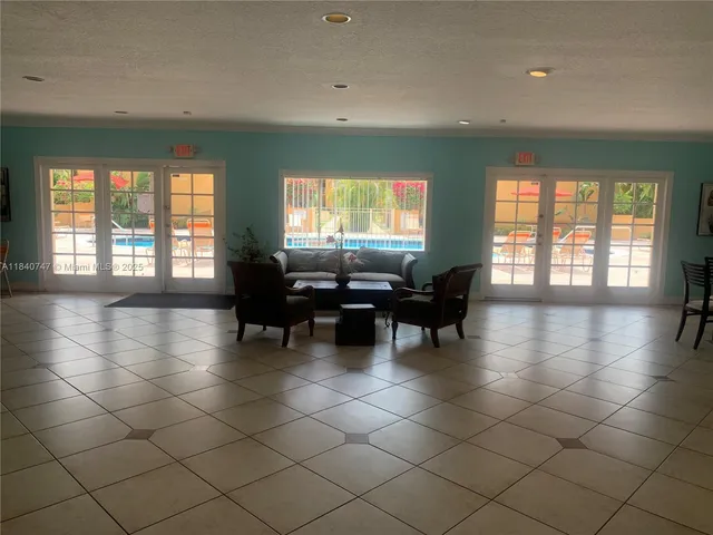 $200,000 | 18101 Northwest 68th Avenue, Unit D101, Hialeah, FL 33015