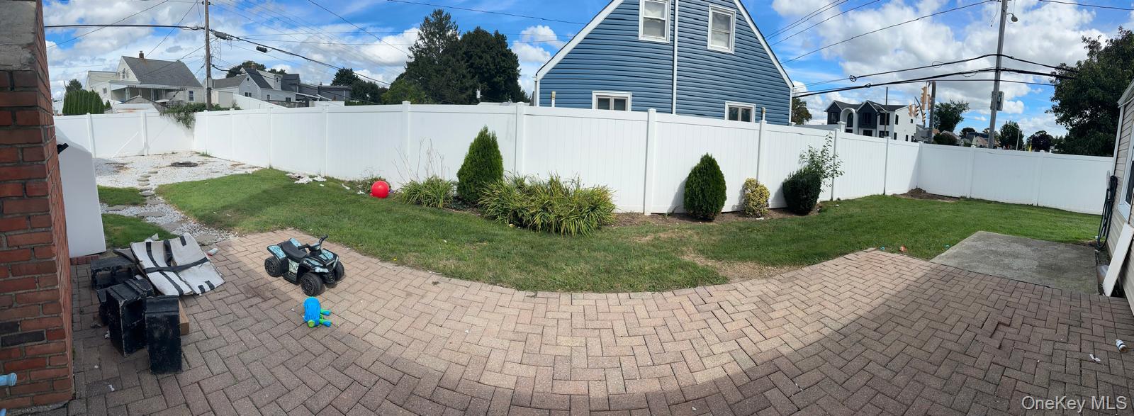 2 Rope Lane Levittown, NY 11756 - Photo 2 of 11 Gallery Image 2