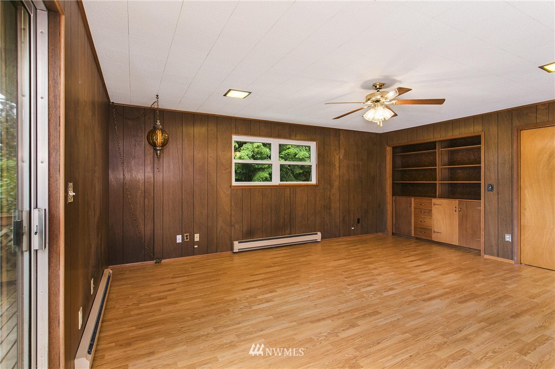 10431 Northeast 194th Street Bothell, WA 98011 - Photo 11 of 21
