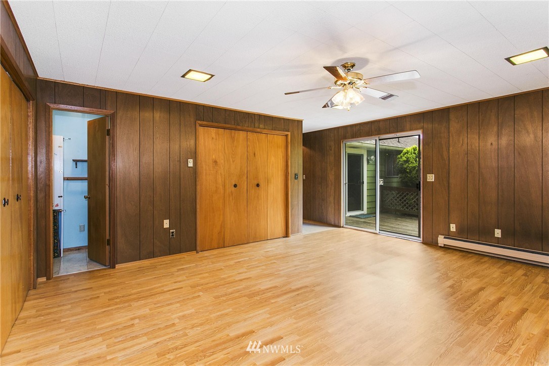 10431 Northeast 194th Street Bothell, WA 98011 - Photo 12 of 21