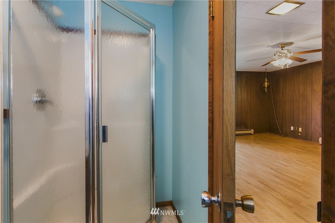 10431 Northeast 194th Street Bothell, WA 98011 - Photo 13 of 21