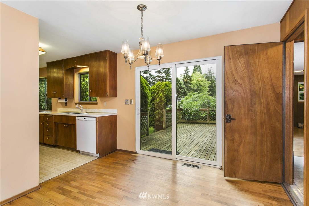 10431 Northeast 194th Street Bothell, WA 98011 - Photo 4 of 21