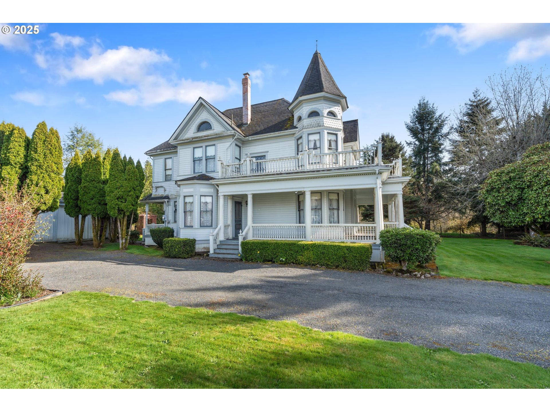 1110 D Street Vader, WA 98593 - Photo 38 of 45 a front view of a house with a yard