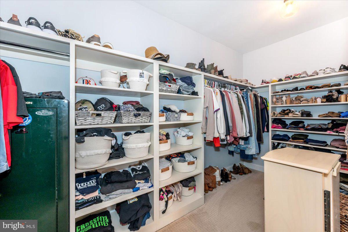 13100 St Paul Road Clear Spring, MD 21722 - Photo 37 of 97 Walk-in closet