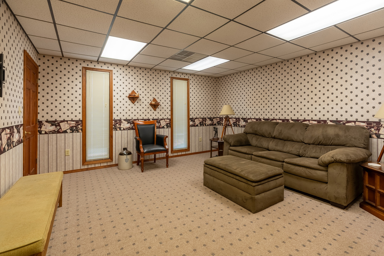 6414 Ava Road Murphysboro, IL 62966 - Photo 67 of 69 a living room with furniture and a chandelier