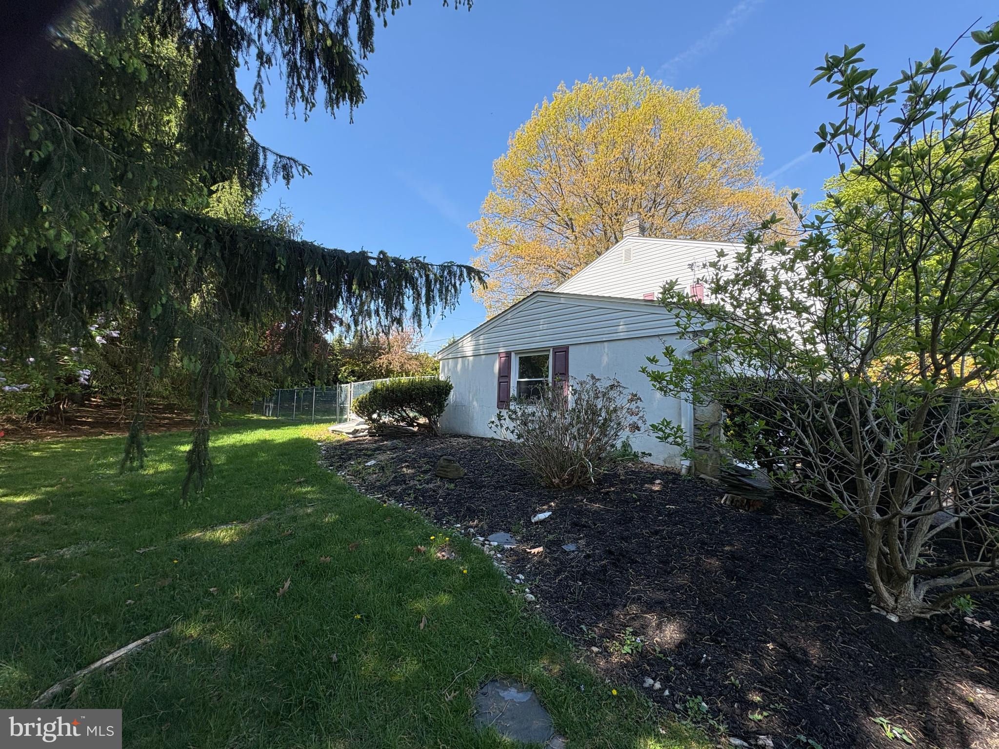 416 Emerson Road Huntingdon Valley, PA 19006 - Photo 26 of 26 Lift Side