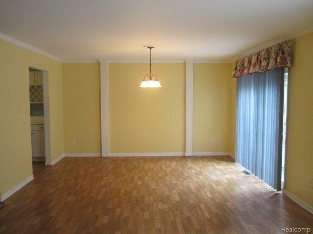 1487 Carriage Lane Rochester, MI 48306 - Photo 5 of 11 IMG_3481.jpg