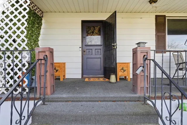 $300,000 | 1728 East Courtland Avenue, Spokane, WA 99207