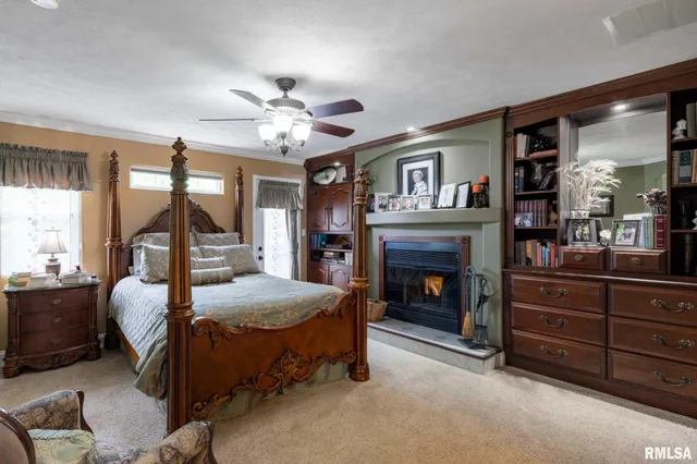 $459,000 | 1300 West Brewster Road, Herrin, IL 62948