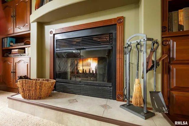 $459,000 | 1300 West Brewster Road, Herrin, IL 62948