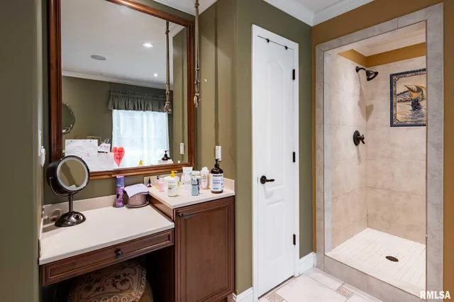 $459,000 | 1300 West Brewster Road, Herrin, IL 62948