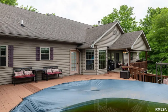 $459,000 | 1300 West Brewster Road, Herrin, IL 62948