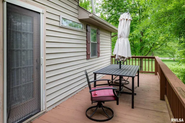 $459,000 | 1300 West Brewster Road, Herrin, IL 62948